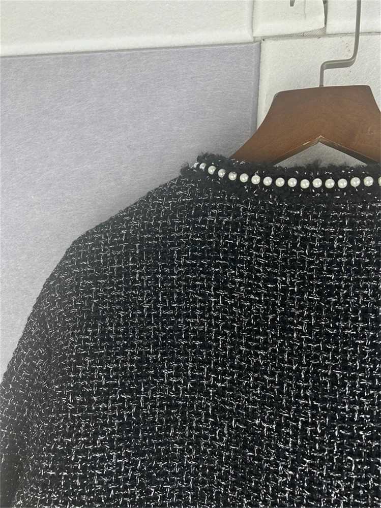 Pearl Decoration Women Long Sleeve Tweed Coat Autumn Winter ONeck Plaid Single Breasted Fashion Jacket Top Z250918