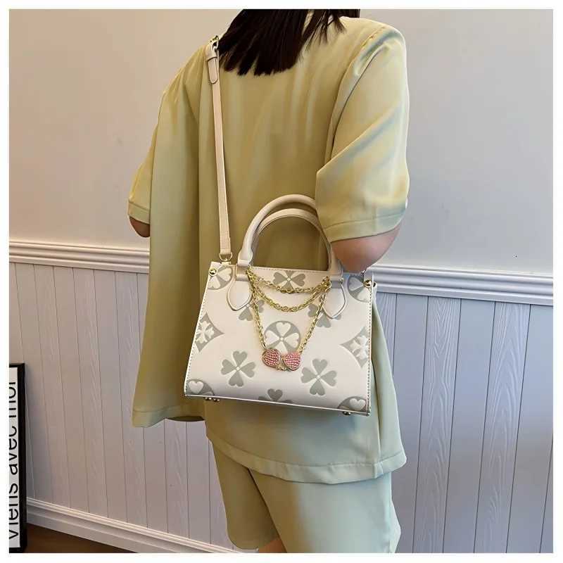 Highend appearance level fashionable and versatile womens bag with large capacity shopping bag crossbody bag shoulder bagXJ250918