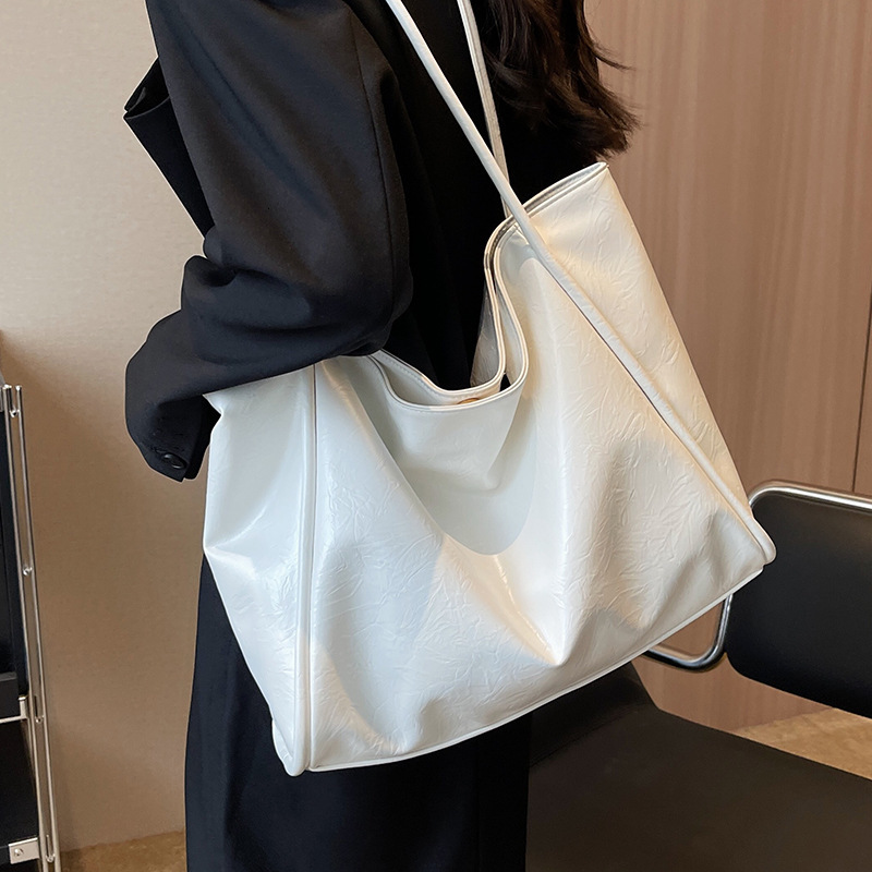 Large Capacity Women s Shoulder Bag With Rock Texture Fashionable Commuting Bag design Women s Shoulder Bag Autumn New Designer Bag Underarm Tote Bag