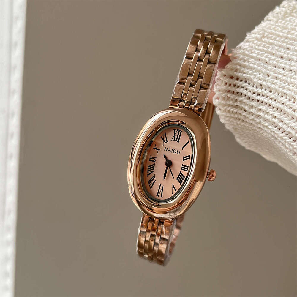 Bathtub Series Vintage Style Oval Dial Small Gold for Designer Women Fashion Quartz Watch
