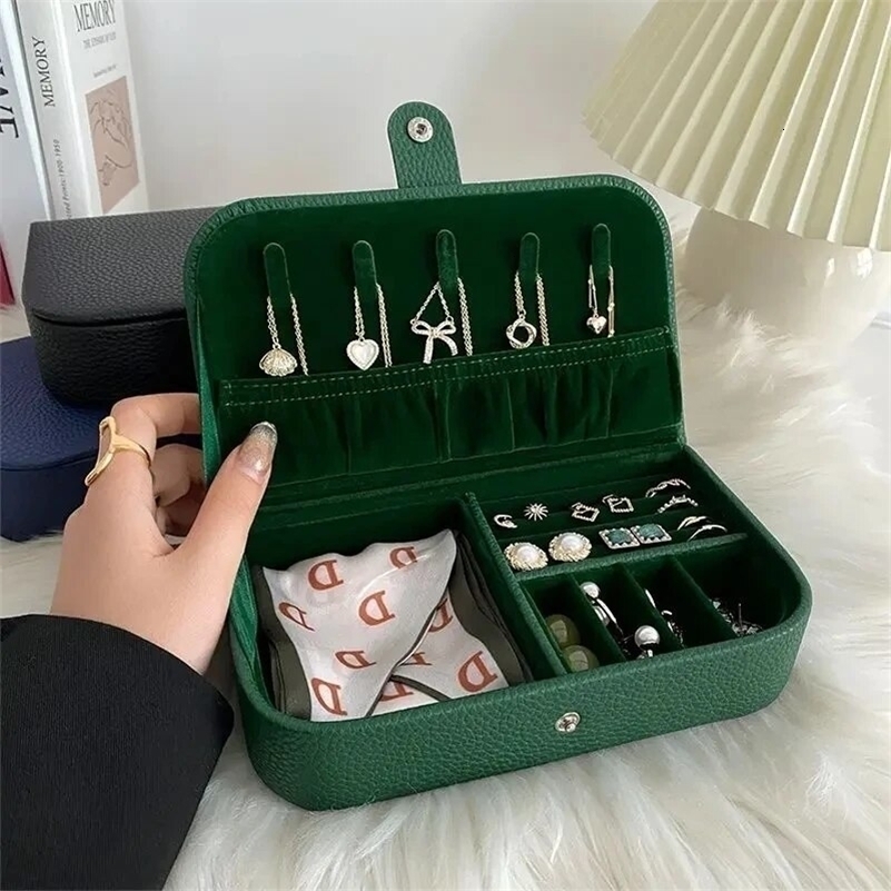 Portable Jewelry Box Jewelry Organizer Display Travel Jewelry Case Boxes Button Leather Storage 250918