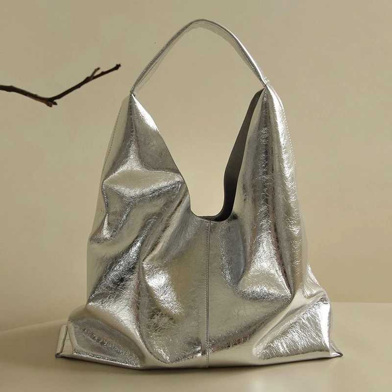 High Appearance And Fashionable Tote Bag Solid Color And Large Capacity French Style Bag For Celebrities Waterproof Underarm B Z250915