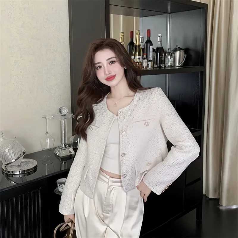 Xiaoxiangfeng Coat Women 2025Spring Autumn New Tweed Jacket Korean Fashion Outerwear Temperament High Quality Ladies Outcoat Top Z250918