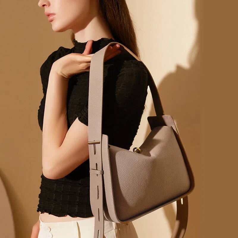 2025 Fashion Design Underarm Genuine Cow Leather Ladies New Tote Adjustable Long Handle Handbag Crossbody Bag