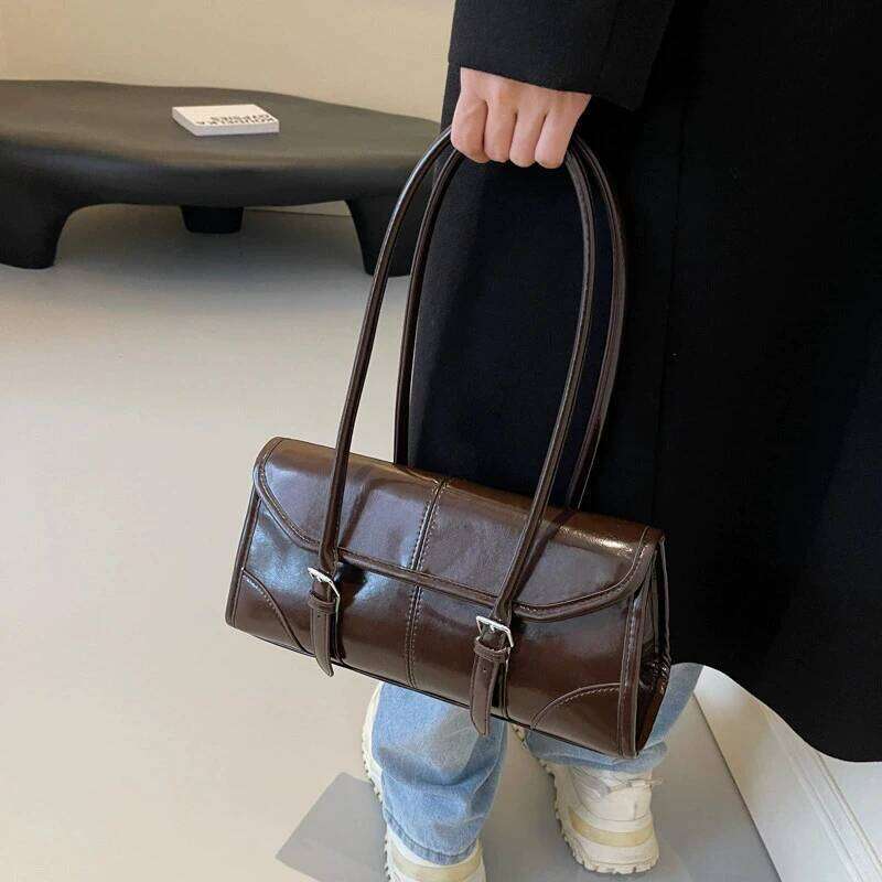Elegant High End Bury Oil Wax PU Leather Underarm Bag With Magnetic Buckle Versatile Women's Shoulder Tote For Commuter