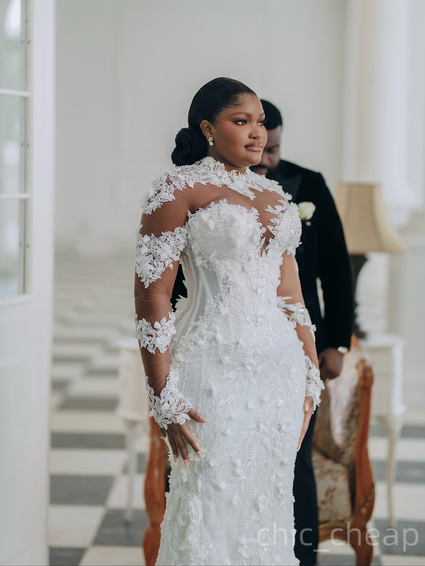 2025 Aso Ebi Plus Size Ivory Mermaid Wedding Dress Floral Lace Sheer Neck Long Sleeves Vintage Bridal Gowns Dresses ZJ0467