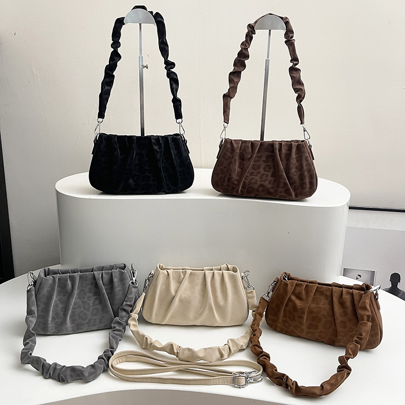 Autumn new fashionable and casual large capacity handbag, college student crossbody bag, daily commuting high-end elegant multifunctional women's