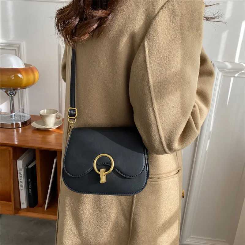 Fashion Lock Design Shoulder Bag New Flap Crossbody Bags For Women Solid Color Pu Leather Ladies Saddle Handbags Z250915