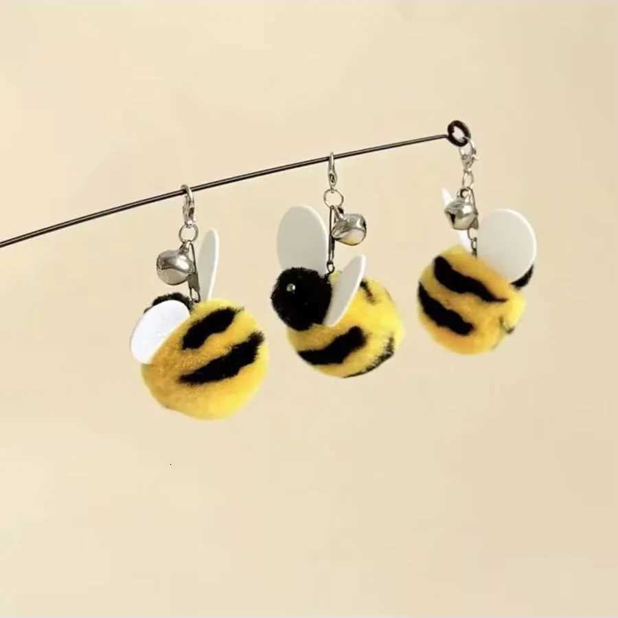 Pet Interactive Cat Toys Cute Simulation Bees Cat Teasing Sticks Interactive Toys To Relieve Boredom Cat Self Fun Pet Toys X250918