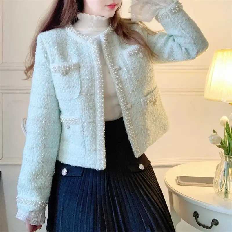 Women Coarse Tweeds Pearls Beaded Jacket Woolen Plaids Weaved Cardigan High Waist Rhinestones Beading Crystal Buttons Coat Tops Z250918
