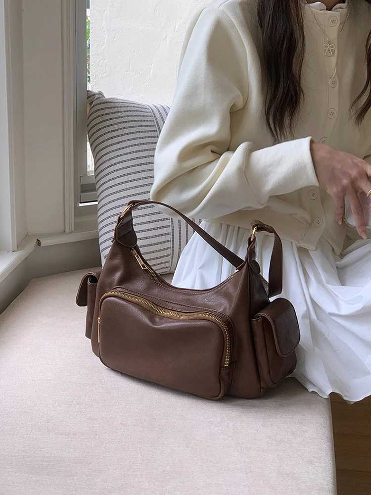 2025 new retro bag fashionable and casual punk motorcycle womens bag womens daily commuting bag crossbody bag shoulder bagXJ250918