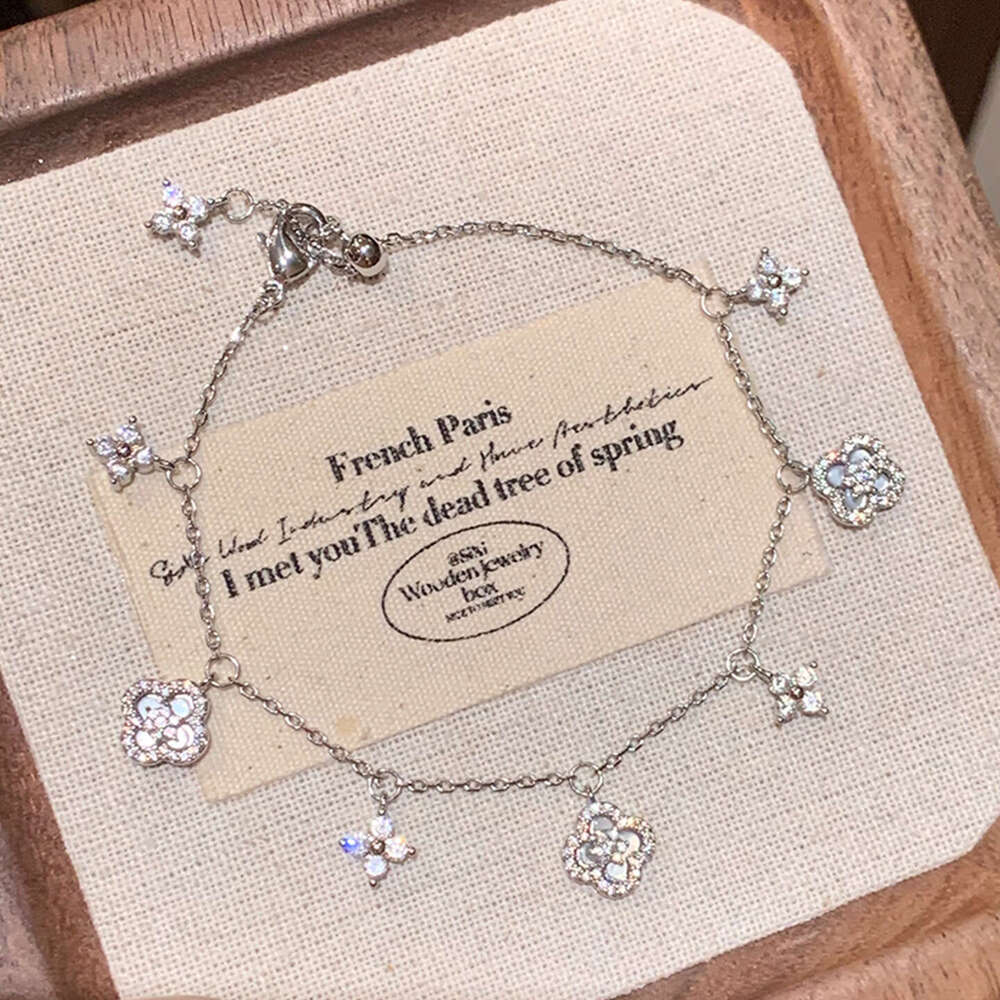 Zircon Four-Leaf Flower Korean Fashion Exquisite Bracelet Niche Light High-End Temperament Jewelry for Women