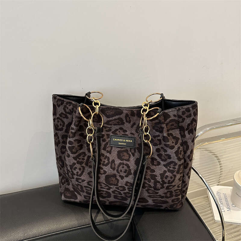 Designer Bags Luxury Bag Chain Shoulder Bags Large Capacity Leopard Print for Women Versatile Crossbody Shoulder Commuter Tote Bag Shopping Bag