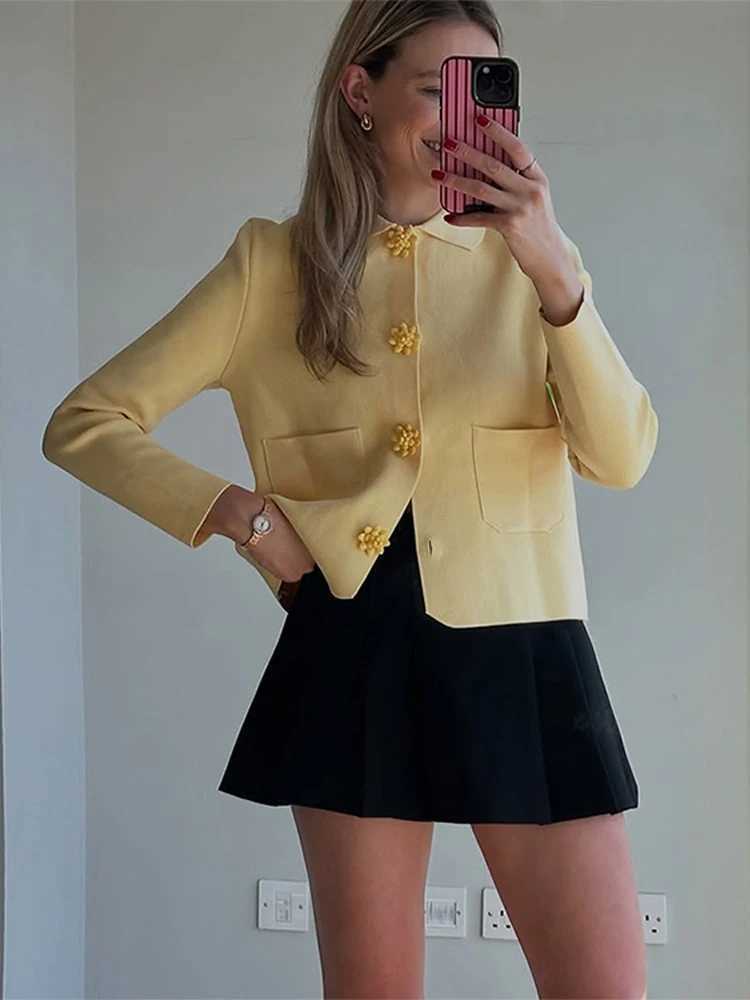 Flower Single Breasted Kntted Cardigans Women Loose Yellow Elegant Turndown Collar Sweaters 2025 Spring Casual Top Lady Coat Z250918