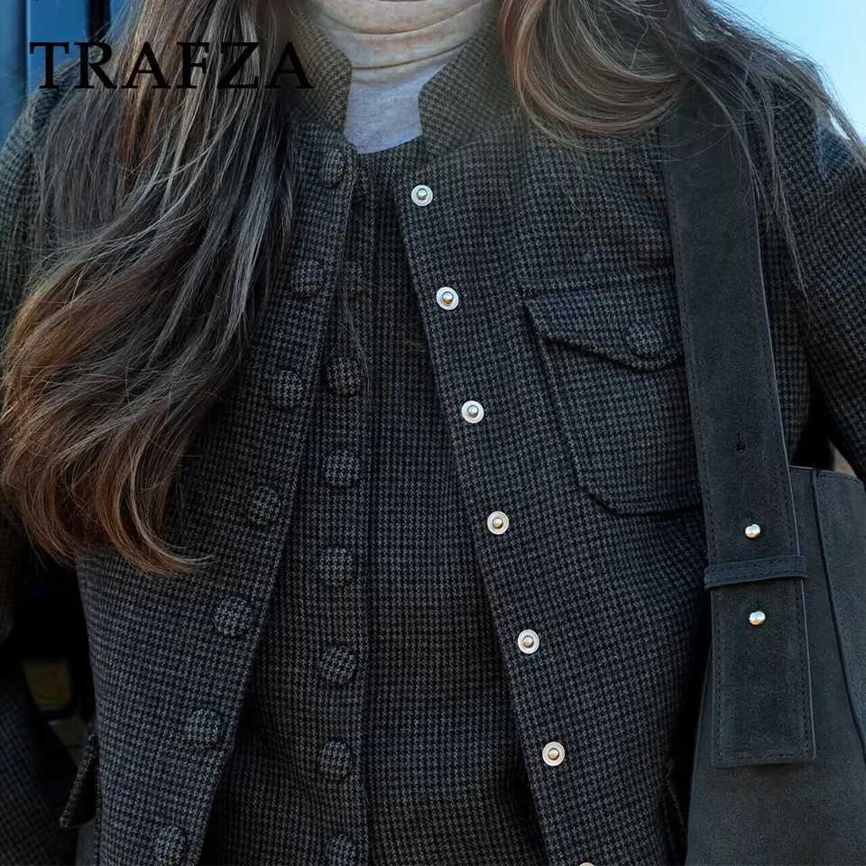 TRAFZA 2025 Fall Winter Plaid Womens Vintage Jackets Fashion Country Brown Single Breasted Pockets Chic Ladies Elegant Jackets Z250918
