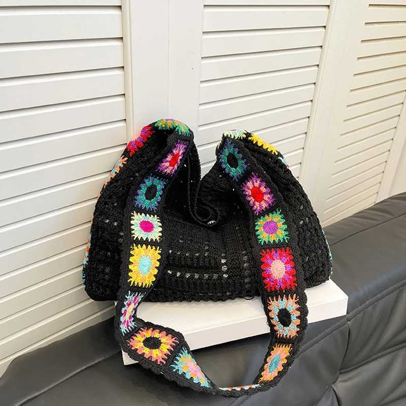 Vintage Hollow Woven Women Shoulder Bag Knitting Handbags Large Capacity Tote Bags For Ladies Summer Beach Travel Shopper Purse Z250915