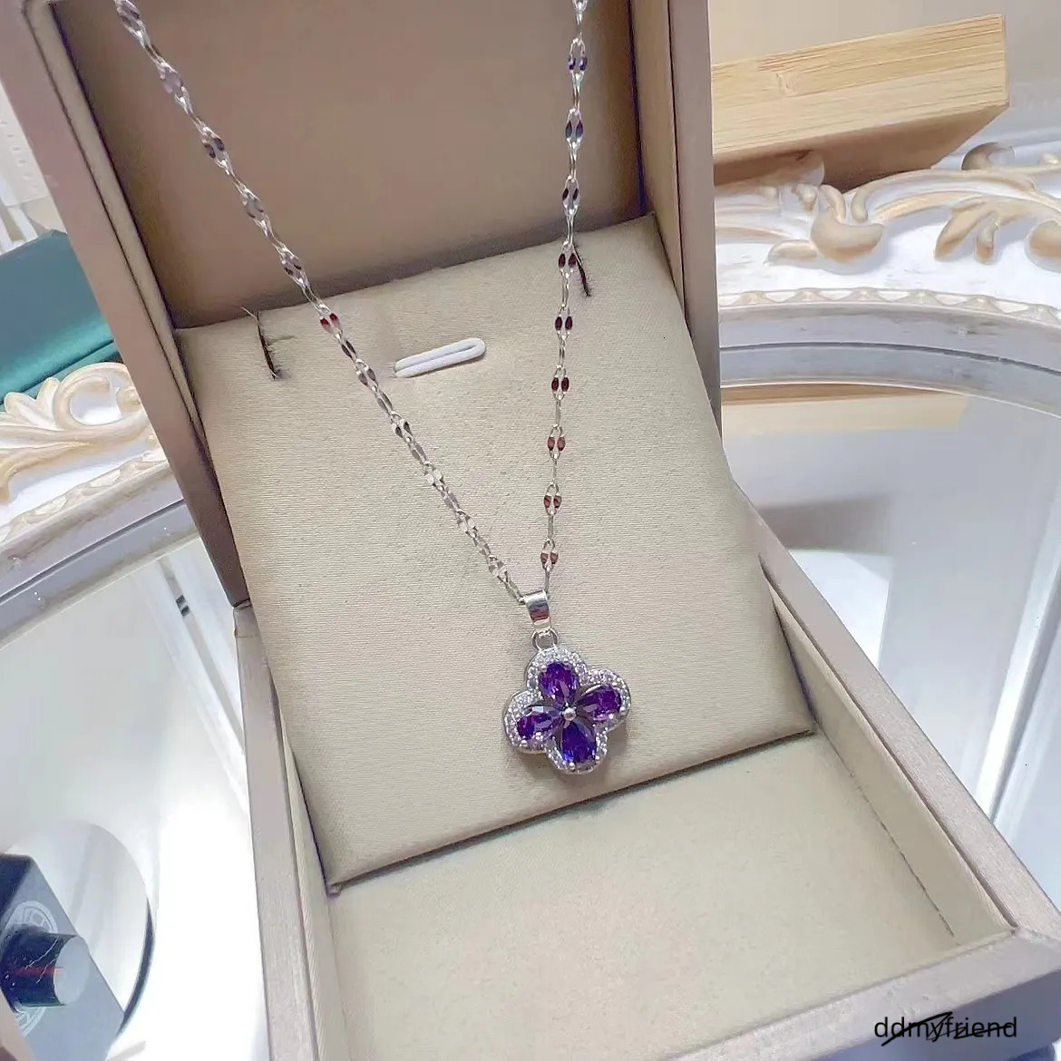 Micro Pave Zircon Violet Four-Leaf Clover Pendant Accessory Titanium Steel Necklace For Women Light Versatile Collarbone Chain ddmyfriend ddmyfriend