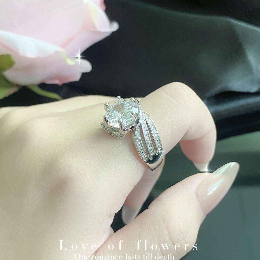 High-Quality Princess Cut Large Pigeon Egg Luxurious 5 Diamond for Women Live Streaming High-End Elegant Ring