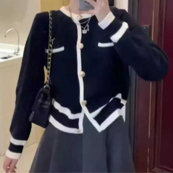 French Xiaoxiangfeng Premium Sense Loose Knitted Cardigan Jacket 2025 Autumn and Winter New Bottom Sweater Womens Top Z250918