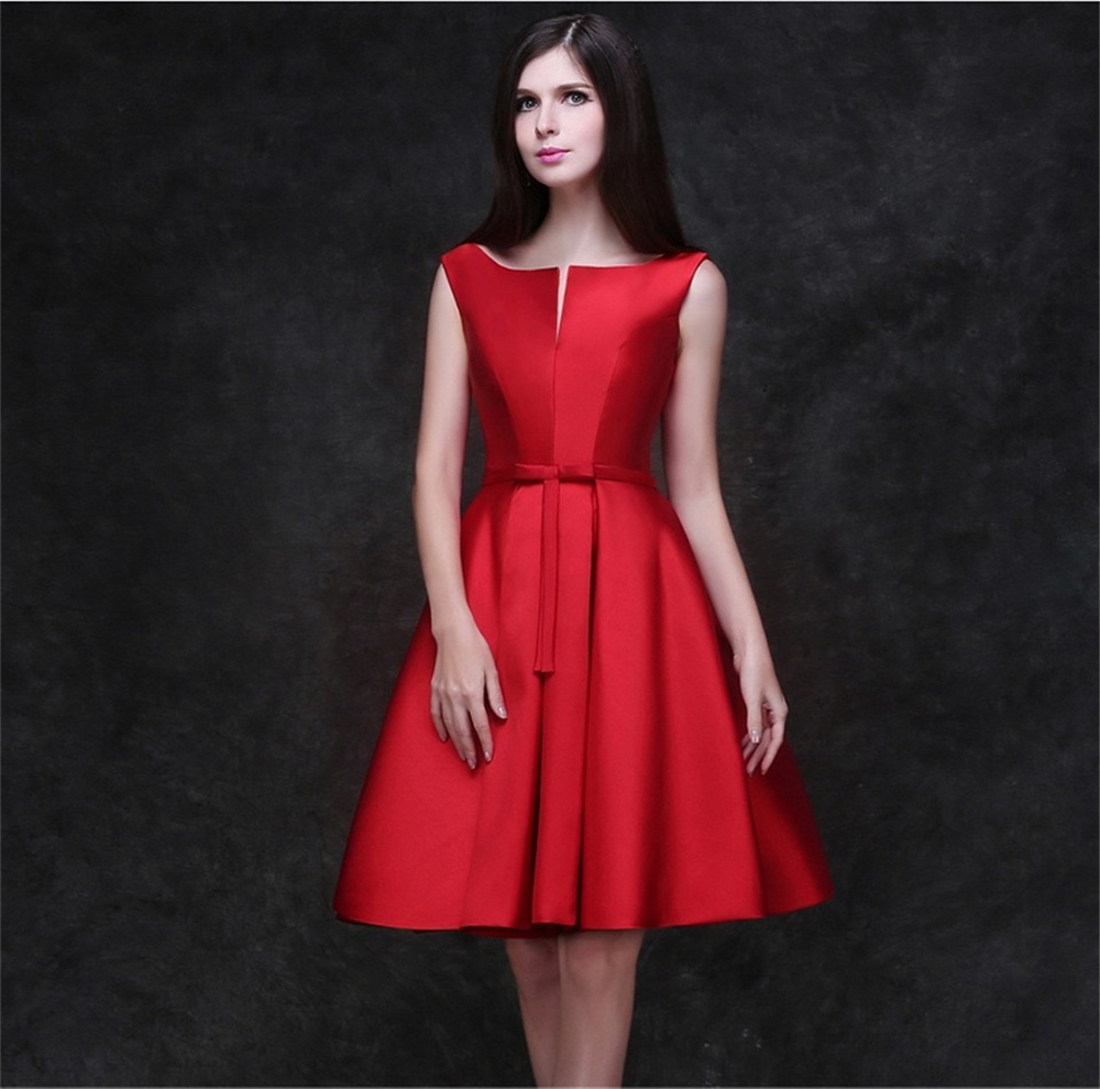 Elegant V-Nrck Stock Short Homecoming Dresses Satin Puffy Princess Lace Up Mini Cocktail Birthday Prom Party Graduation Hoco Dress Customized BQ34