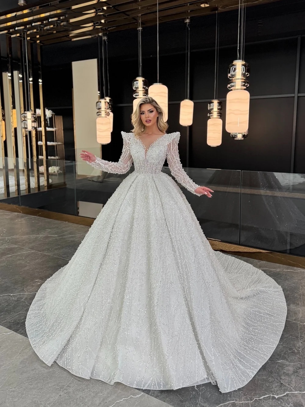Romantic V Neck Wedding Dresses Sequins Pearls Bridal Ball Gowns Beading Rhinestone Long Sleeves Customized Vestidos De Novia Plus Size