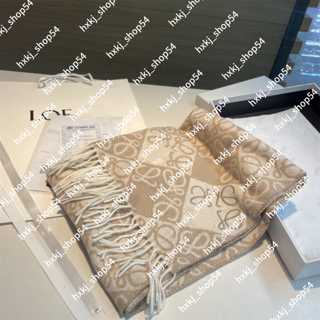 Designer scarf for women new cashmere material winter warm and cold soft touch full letter logo scarf daily wear wear popular fashion scarf two sides color