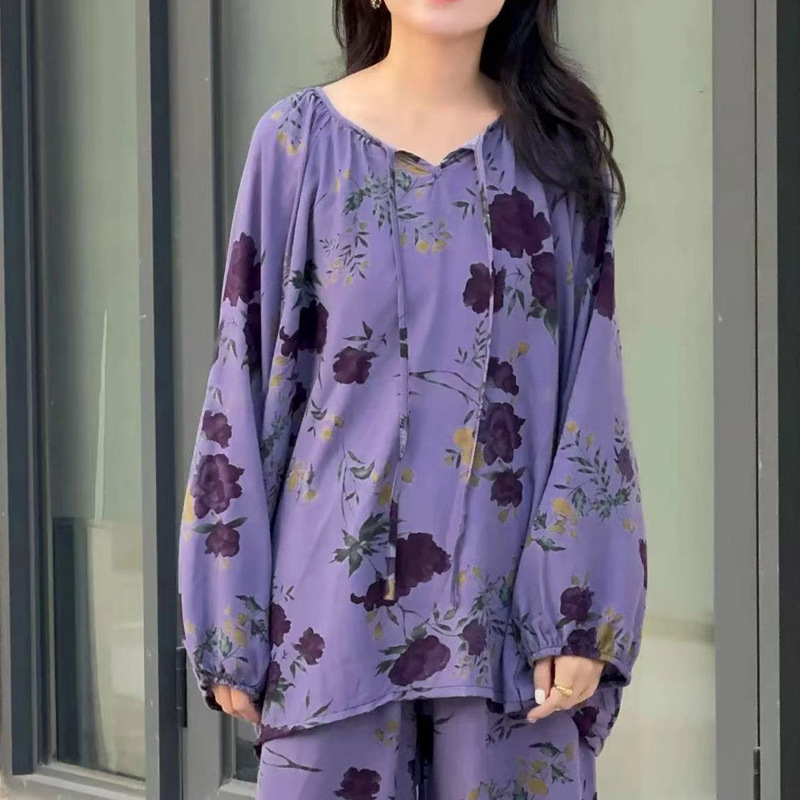 B1032-Refined Ladies' Wardrobe Essential: Versatile Two-Piece Garment Ideal for Changing Temperatures