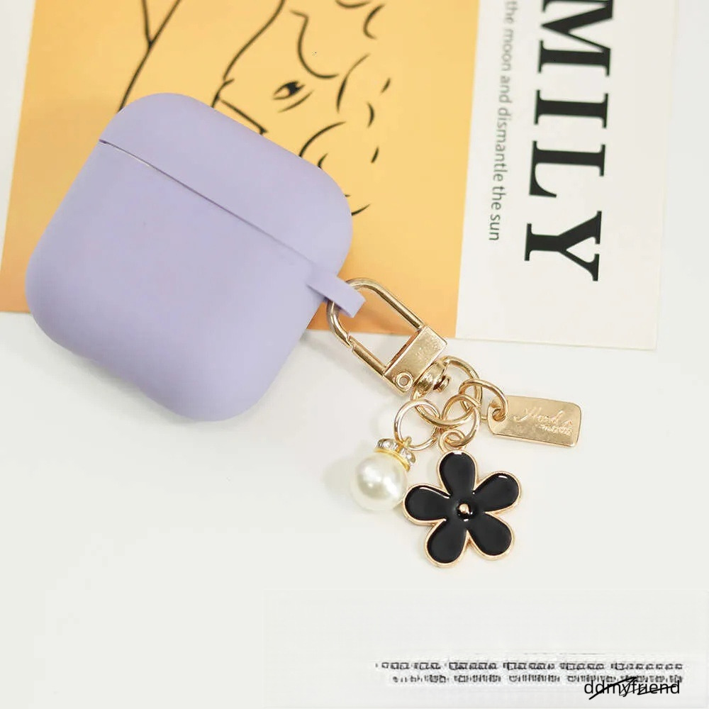 INS Metal Daisy Pearl Keychain Niche Flower Bluetooth Earphone Case Accessories ddmyfriend