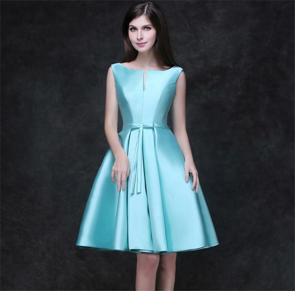 Elegant V-Nrck Stock Short Homecoming Dresses Satin Puffy Princess Lace Up Mini Cocktail Birthday Prom Party Graduation Hoco Dress Customized BQ34