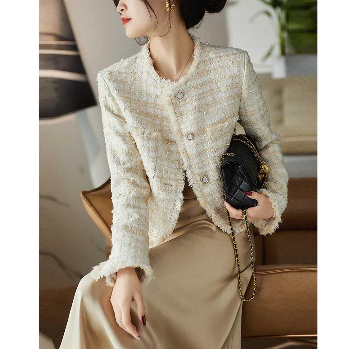 2025 French Style Springautumn Women Highend Pearl Wool Tweed Short Jacket Tweed Cropped Top Womens Clothing Office Lady Z250918