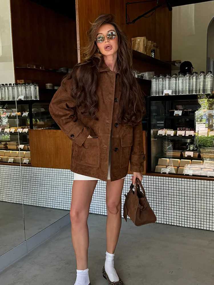 Women Dark Brown Suede Coats Lneck Pocket Single Breasted Pocket Long Sleeves Lady 2025 New Fashion Autumn Highstreet Outerwear Z250918