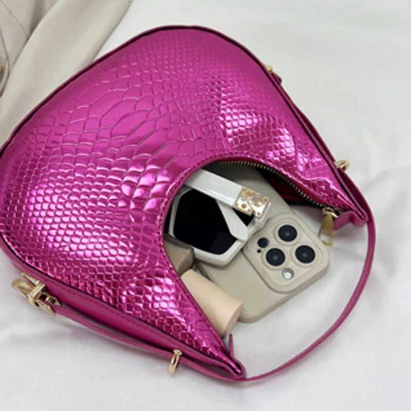 Fashionable And Minimalist Small Bag For Women Spring New Single Shoulder Bag Niche Design Casual Commuting Underarm Bag Z250915