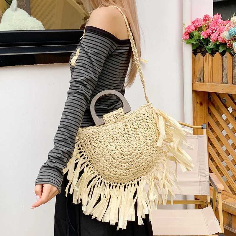 Bohemian Tassel Designer Rattan Straw Bag Large Capacity Casual Travel Shoulder Handbag for Women Summer Beach Bags 2025 Z250915