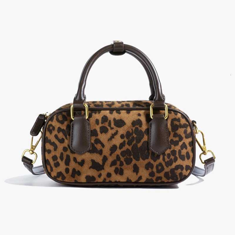 Korean Version Autumn Winter New Retro Frosted Versatile Shoulder Bag Fashion Pillow Bag Womens Bag Boston Leopard HandbagXJ250918