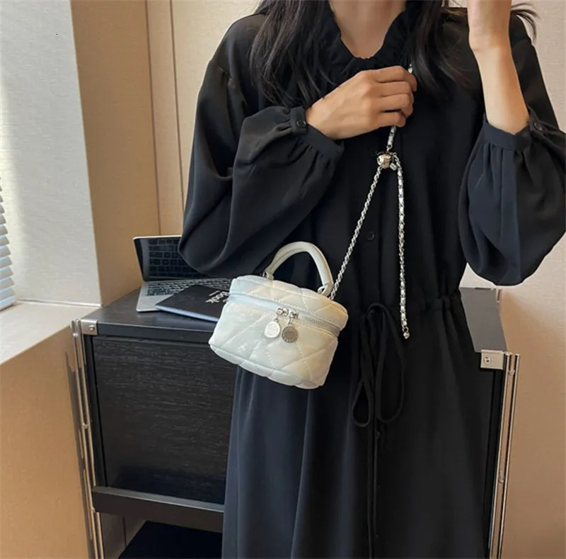 Free Shipping Designer Bag Fashionable New Style Mini Ladies Simple Small Square Bags Cssbody Shoulder Handbag Women Best-Selling Puduct