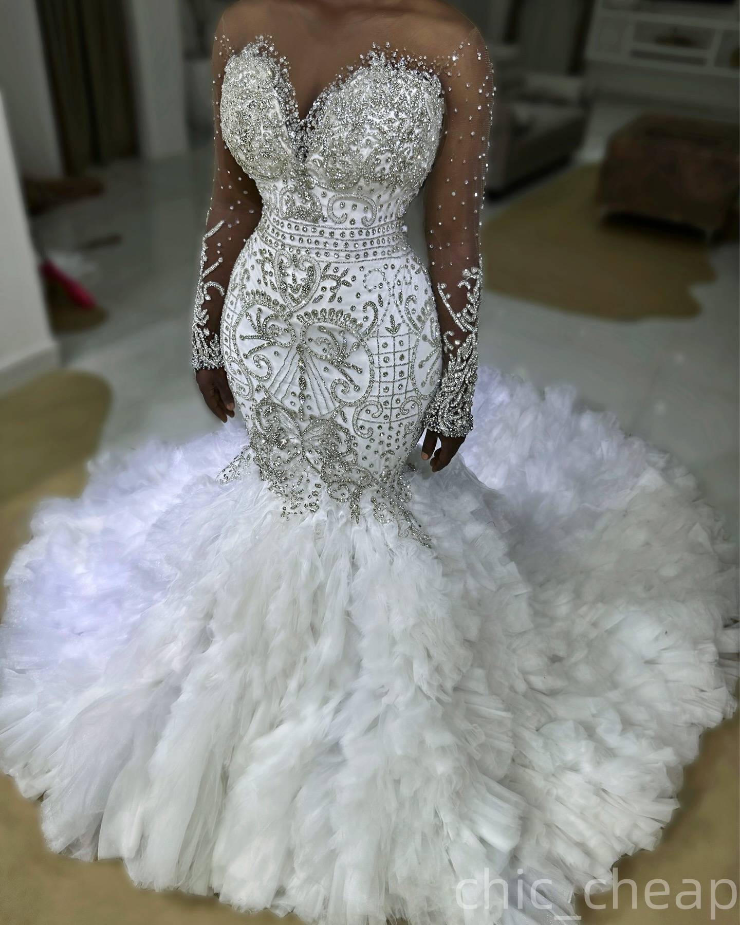 2025 Aso Ebi Plus Size Ivory Mermaid Wedding Dress Appliques Crystals Beaded Sheer Neck Tiers Tulle Luxurious Bridal Gowns Dresses ZJ0465