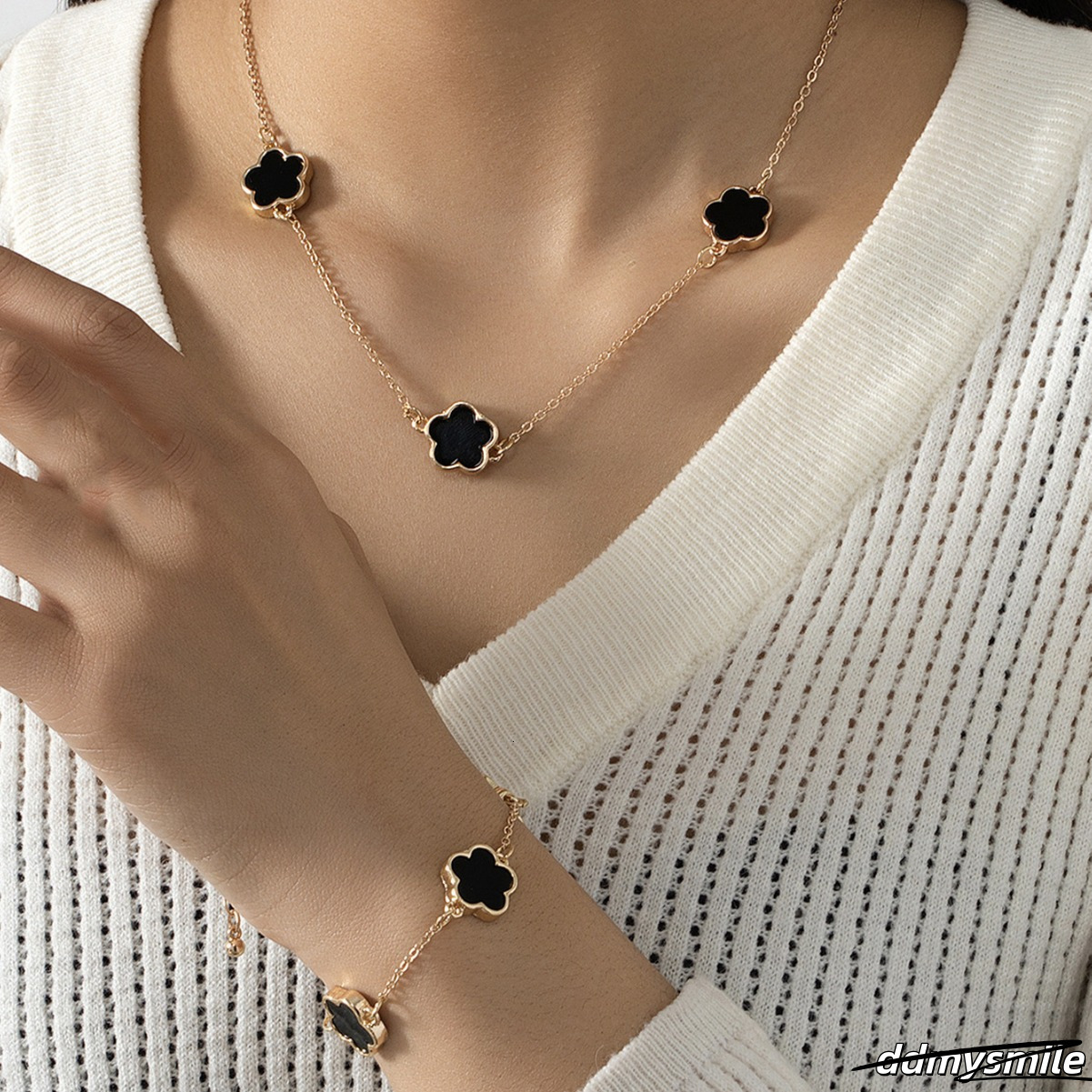 Chic Floral Accents - Complete Matching Bracelet/Necklace With Delicate Five Petal Design ddmysmile