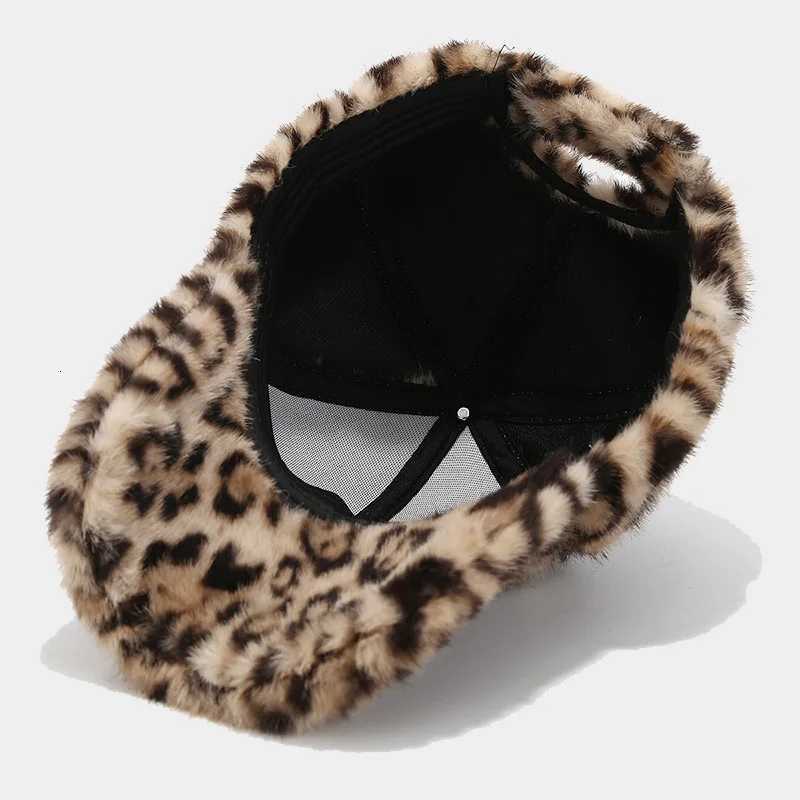 1pc Wens Winter Leopard Print Baseball COutdoor Warmth Cold Protection warm HatSuitable for outdoor and daily wear Y250920