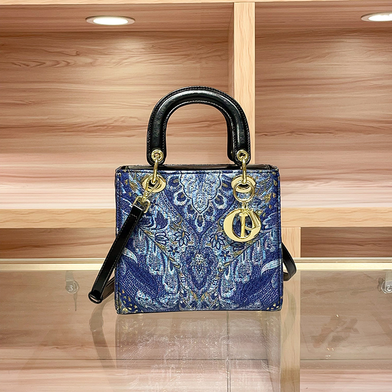 Free Shipping Designer Women's Handbag European And American Fashion Handbag Cowhide Shoulder Crossbody Bag High-end Experience Women's Princess