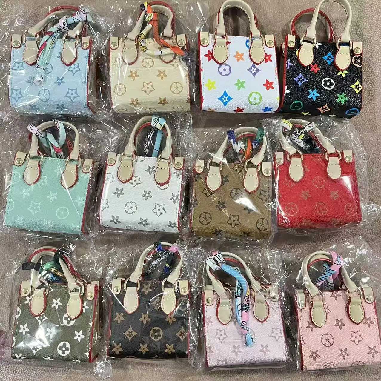 Headphone Bagoutdoor Change Lipstick Flower Shel Creative Trend Earphone Keychain Fashion Pendant Mini Bag Z250920