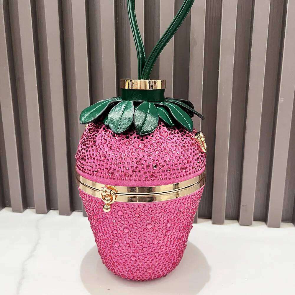 Designer Luxury Woman Evening Clutch Bag Rhinestone Strawberry Purse Designer Handle Shoulder Bucket Handbag For Wedding Banquet
