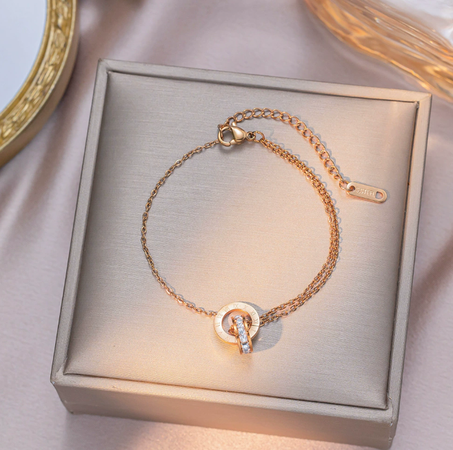 Couple Fashion Versatile Steel Bracelet for Women Light y Jewelry Korean NonFading Wristband Summer Womens Style 250728