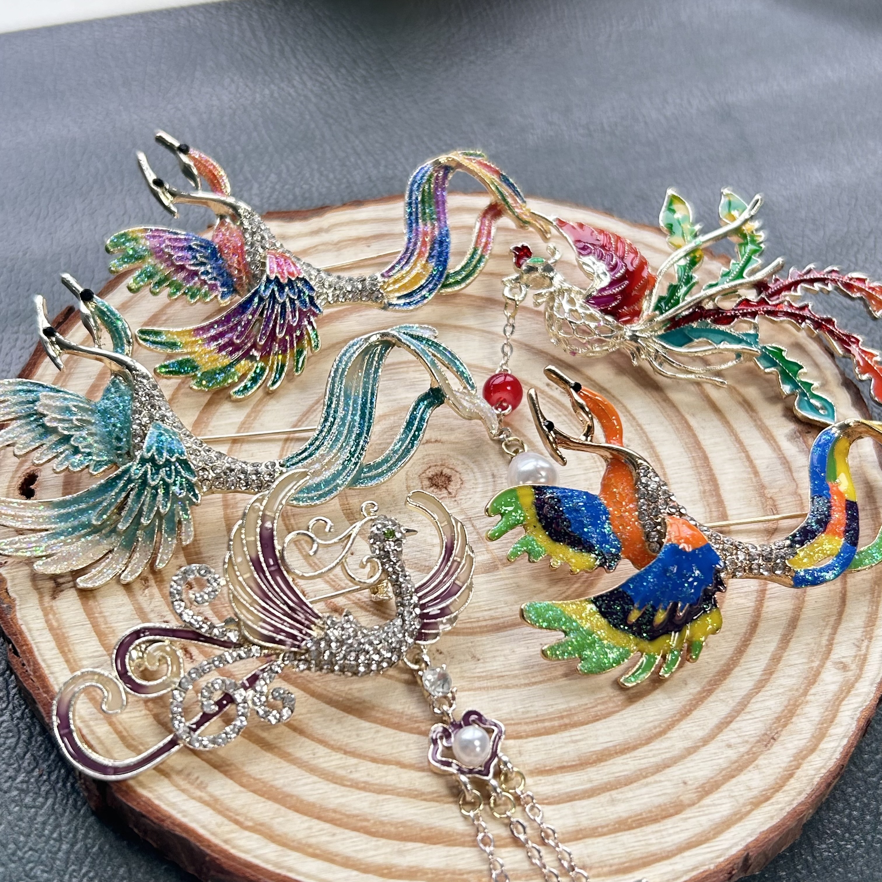 Trendy Rhinestone Exquisite A colorful phoenix holds a pearl Chinese Style Brooches for Women Luxury Designer Jewelry Niche High-end Brooch Accessorie