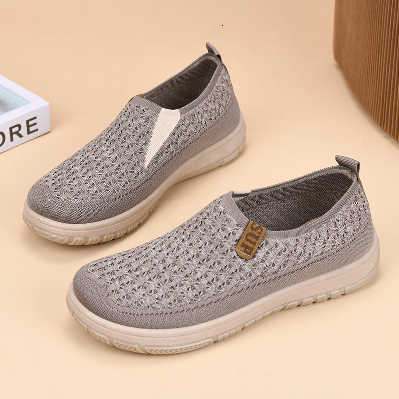 Women's New Knitted Elastic Thick Breathable Non-Slip Mom Soft Sole Versatile Loafers Casual Shoes