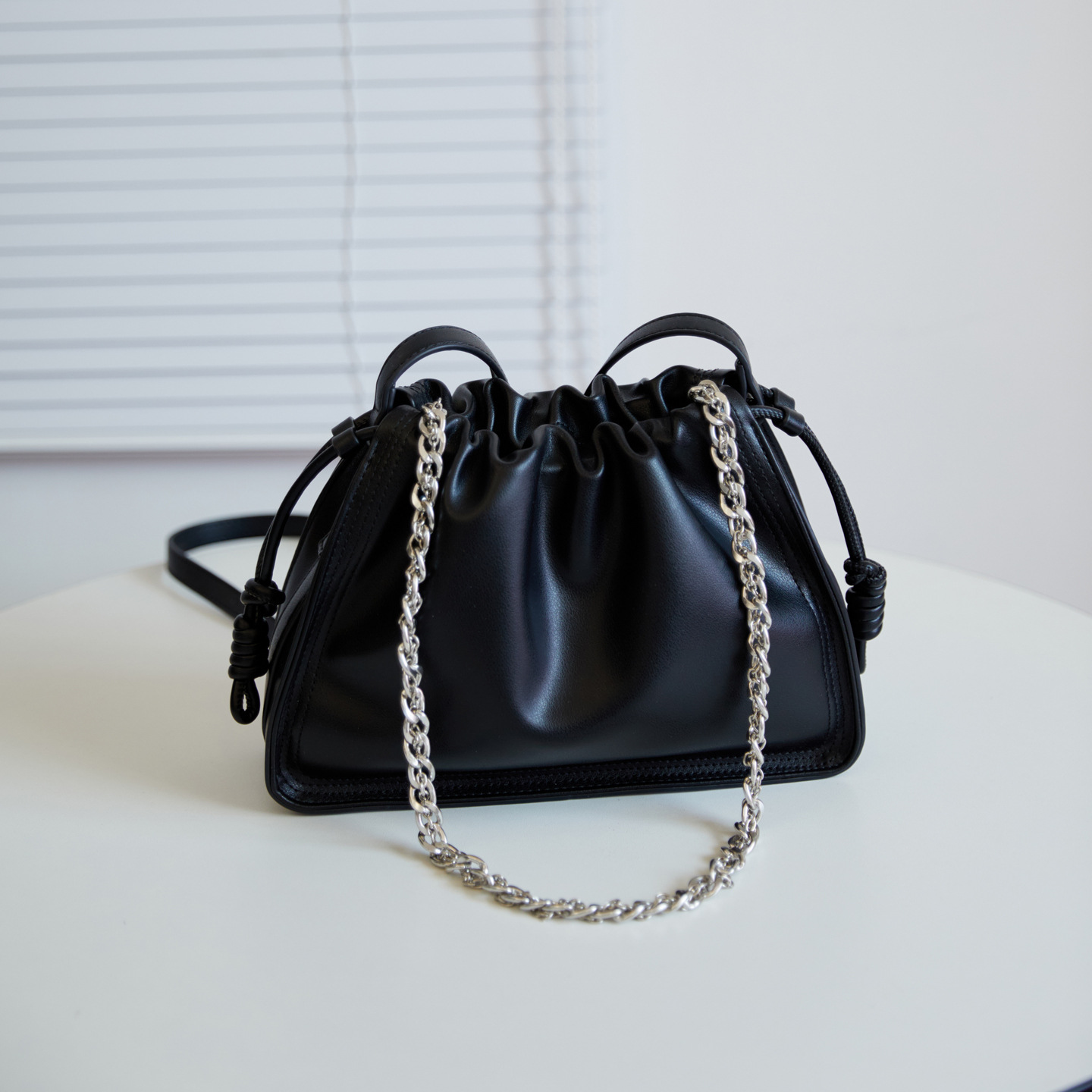 2025 New Chain Shoulder Bag Luxury Bag Designer Bag Fashion Versatile Bag for Women High-end Cloud Pleated Bag Single Shoulder Crossbody Bag