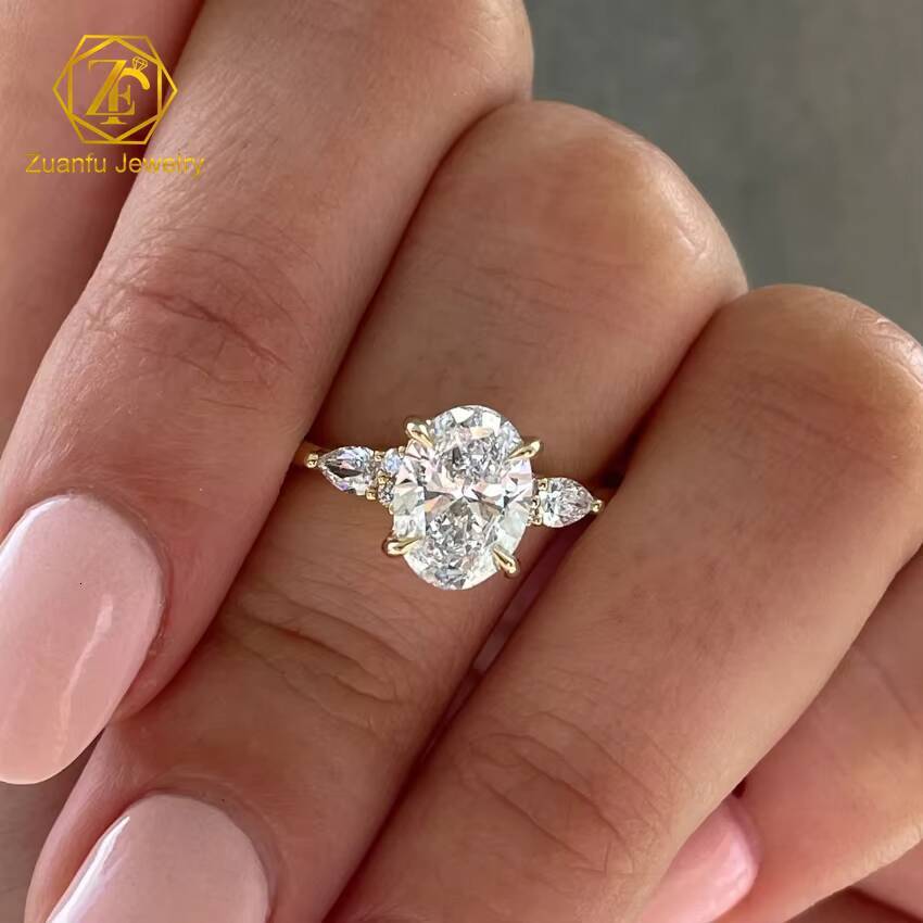 Wholesale IGI Certified HPHT CVD D VS1 1CT 18K Solid Gold Stone Oval Cut with Pear Diamond Trilogy Engagement Ring