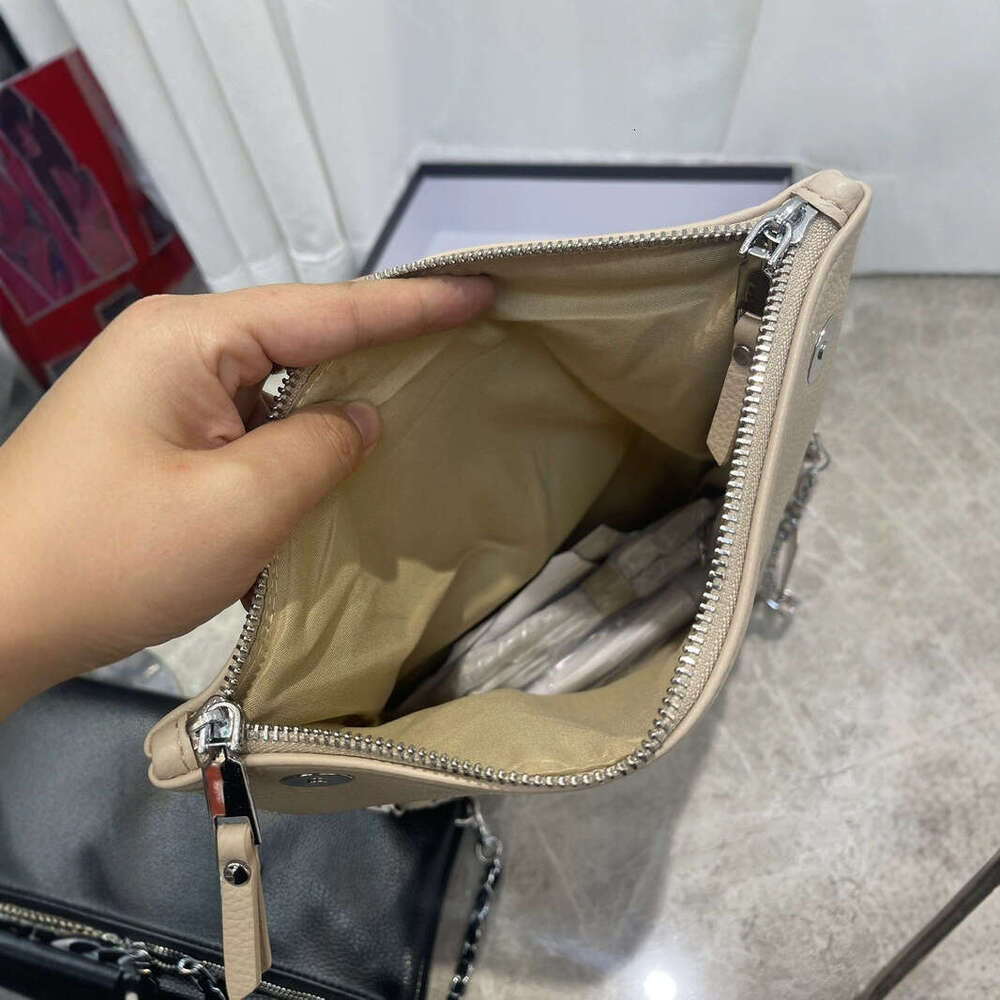 Black Hot Drilled Women's PU Metal Chain Bag B3