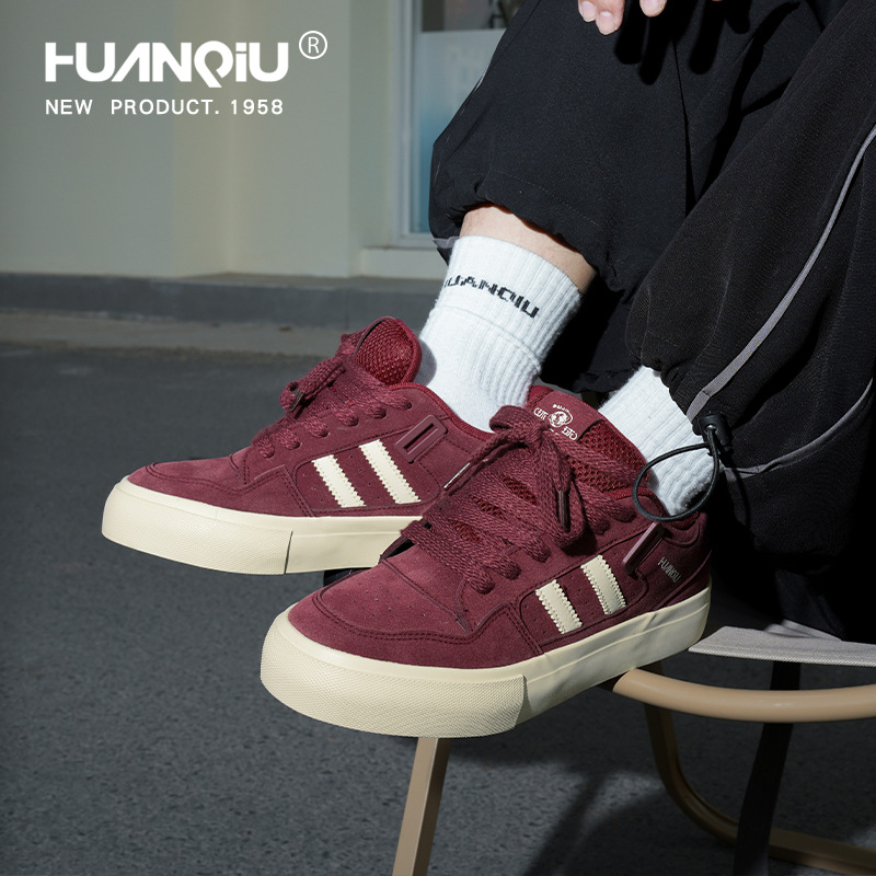 Hot new free shipping designer shoes for mens casual shoes black red blue New Fashion Versatile Style outdoor sneakers mens trainers sport shoes