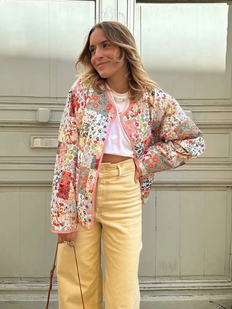 ZBZA Womens Quilted Floral Print Jacket Vintage Crew Neck Singlebreasted Double Pocket Loose Outerwear Winter Female Chic Coat 250923