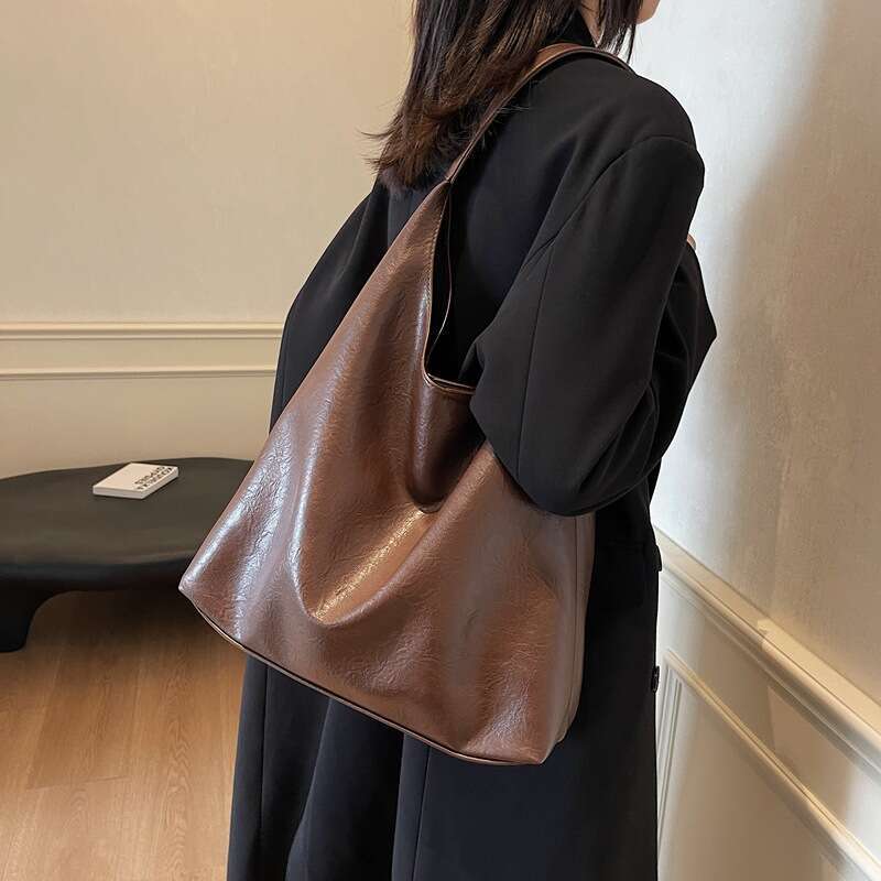 Women's Single Room Bag - Large Bucket Handbag with Adjustable Strap